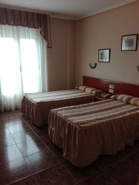 Hotel Pozo De La Nieve Tordesillas Extérieur photo